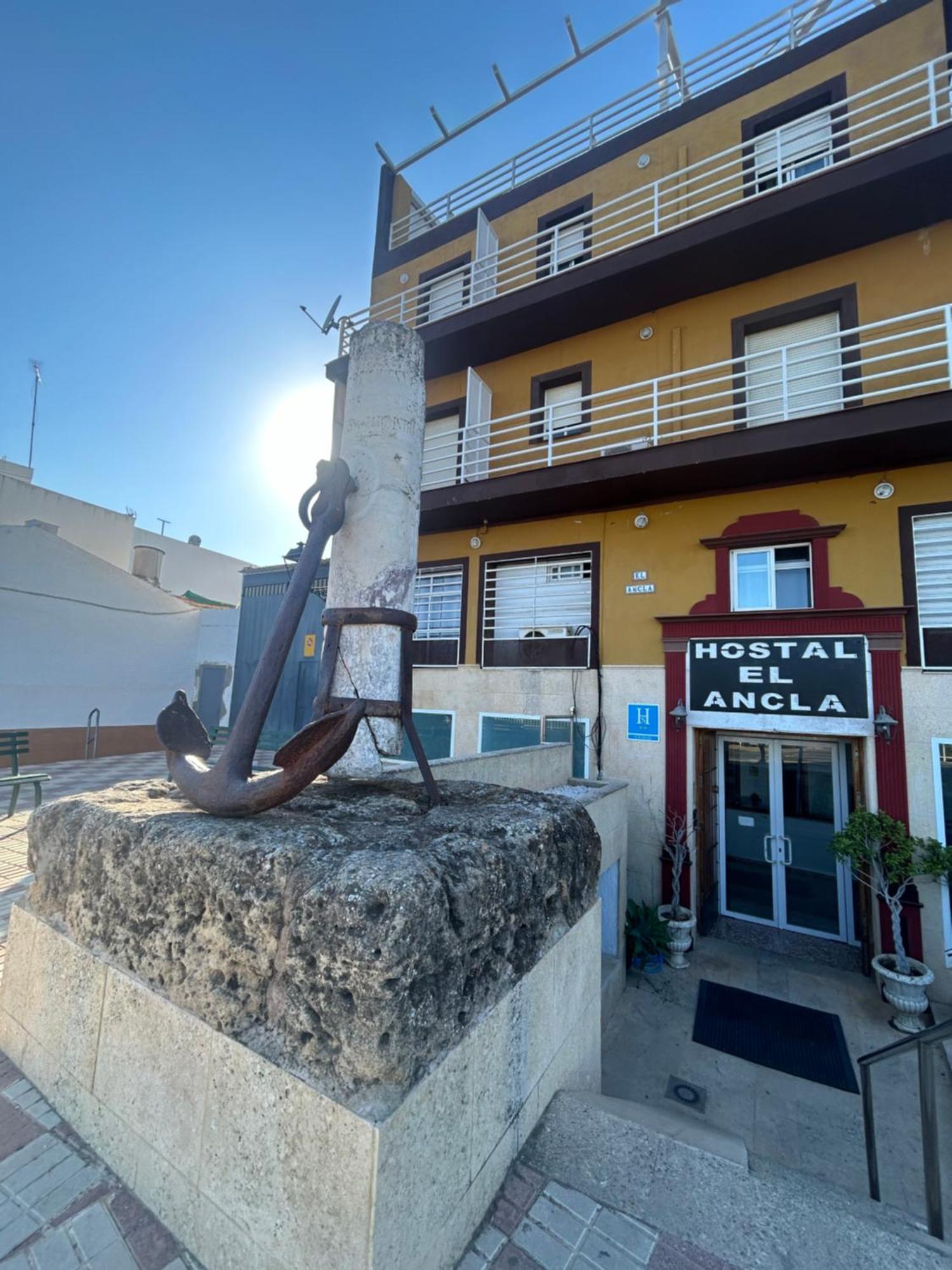 מלון Alcala del Rio El Ancla מראה חיצוני תמונה